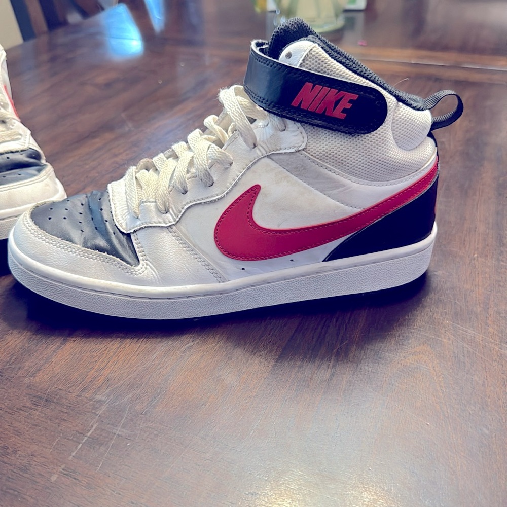 Nike - Court Borough Mid 2 - Size 7Y (youth) -  White/Black/University Red